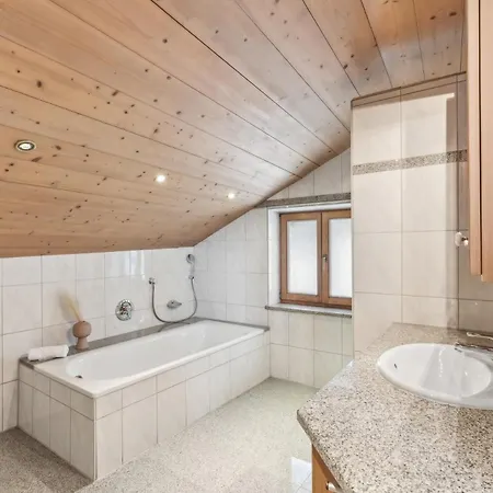 Casa Primavera - Stadtvilla Mitten In Lejlighed Miesbach