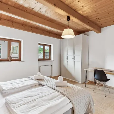 Casa Primavera - Stadtvilla Mitten In Lejlighed