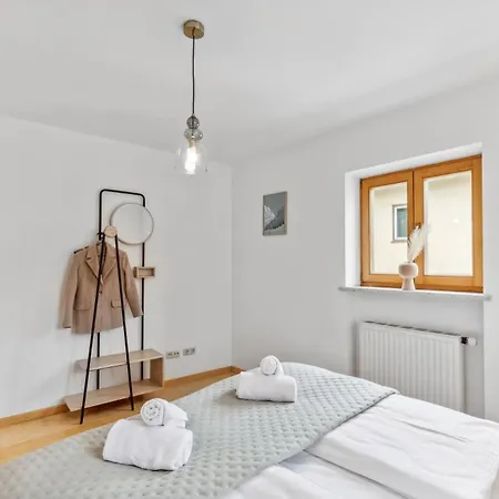 Casa Primavera - Stadtvilla Mitten In Lejlighed